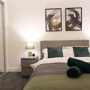 richmond-village-apartments.cardiffhotelswales.com/